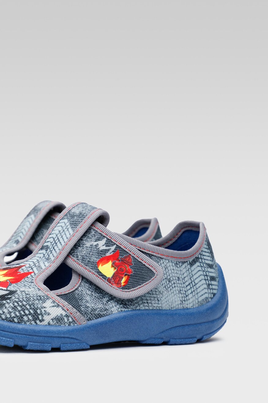 Kapcie Action Boy 010B/011A Szary