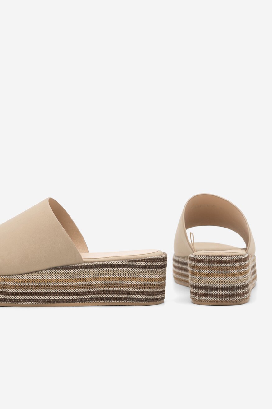 Klapki Clara Barson ALFA WS22127-05 Beżowy