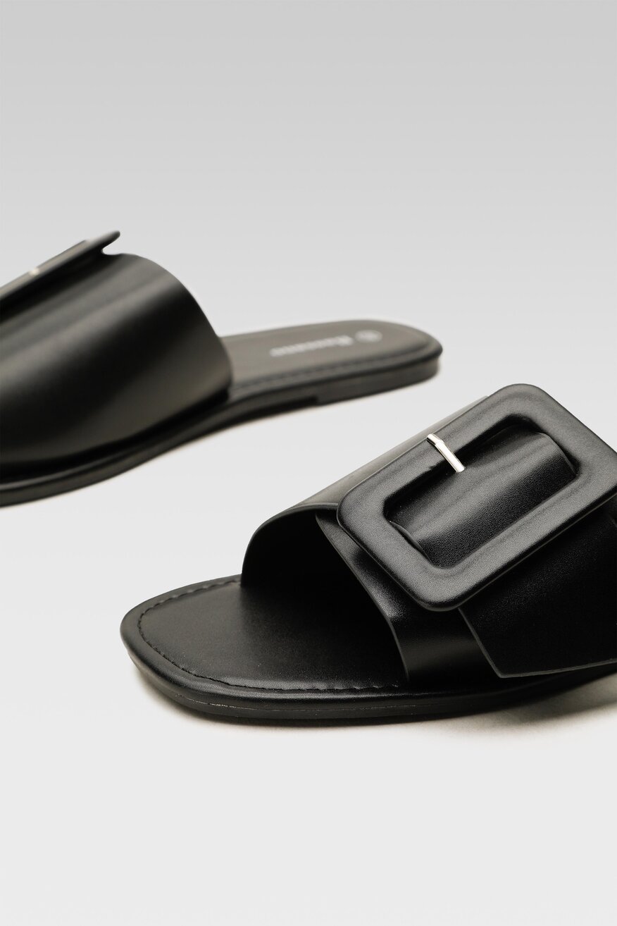 Klapki Bassano 23532HDC Czarny