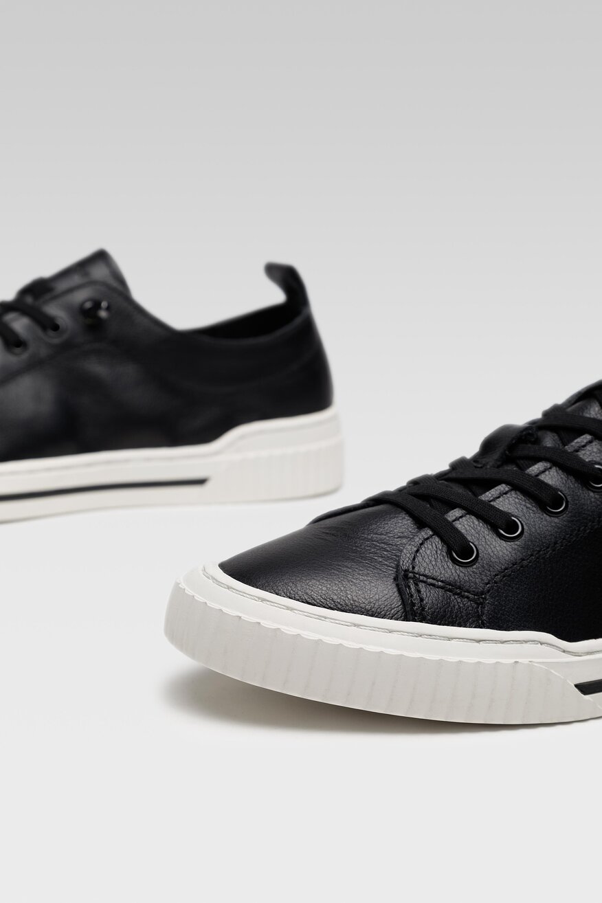 Półbuty Gino Rossi 121AM0837 Czarny