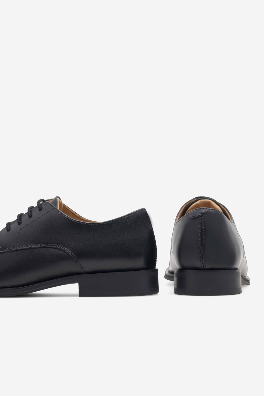 Półbuty Gino Rossi FABIO-02 123AM Czarny