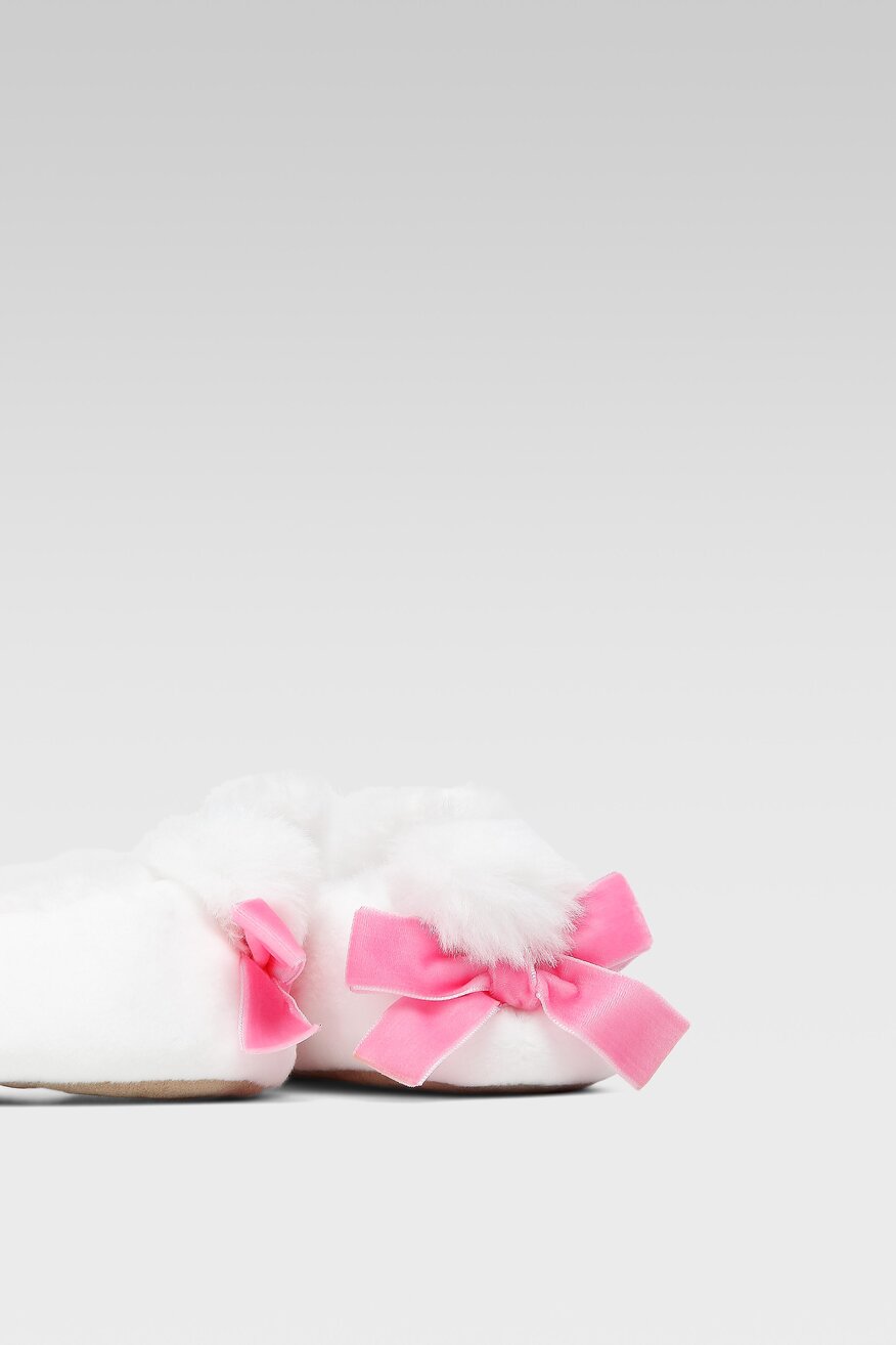 Kapcie Nelli Blu AGK22720. Biały