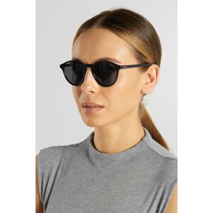 Okulary przeciwsłoneczne z filtrem UV-3