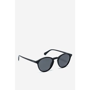 Okulary przeciwsłoneczne z filtrem UV-3