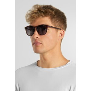 Okulary przeciwsłoneczne z filtrem UV-3