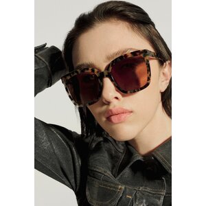 Okulary przeciwsłoneczne z filtrem UV-3