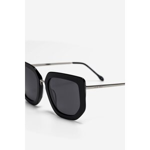 Okulary przeciwsłoneczne z filtrem UV-3