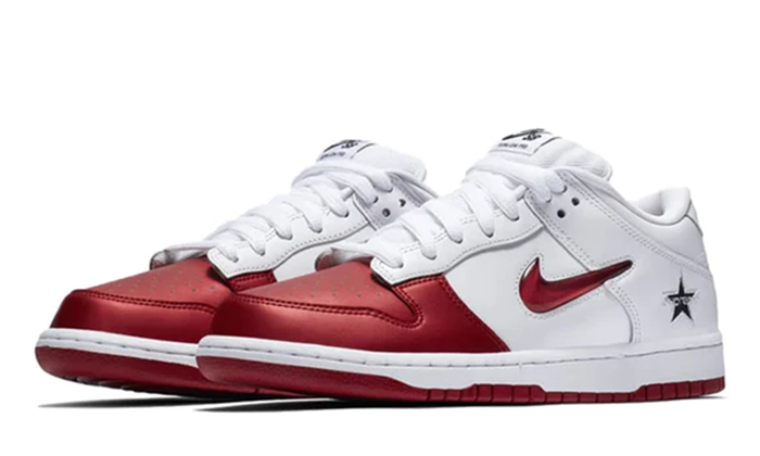Supreme x Nike Dunk SB Low 'Varsity Red'