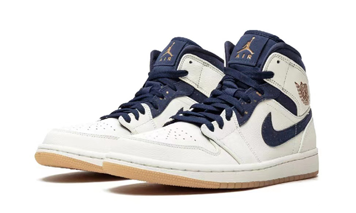 Air Jordan 1 Mid Jeter