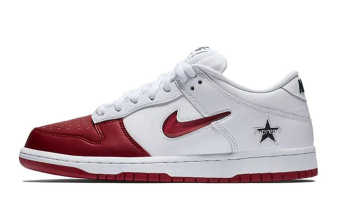 Supreme x Nike Dunk SB Low 'Varsity Red'