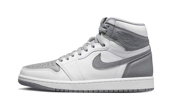 Air Jordan 1 Retro High OG Stealth
