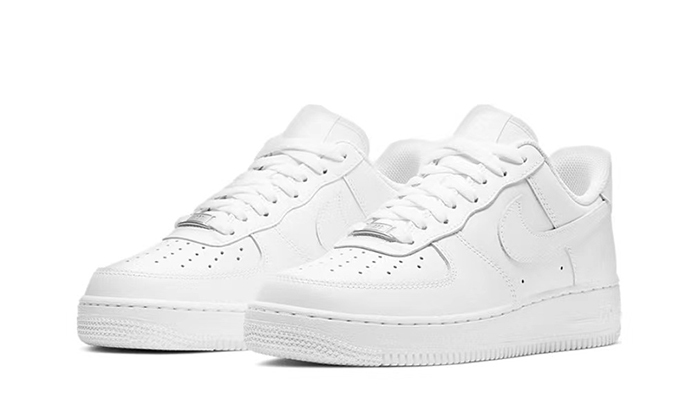 Air Force 1 Low “Triple White”