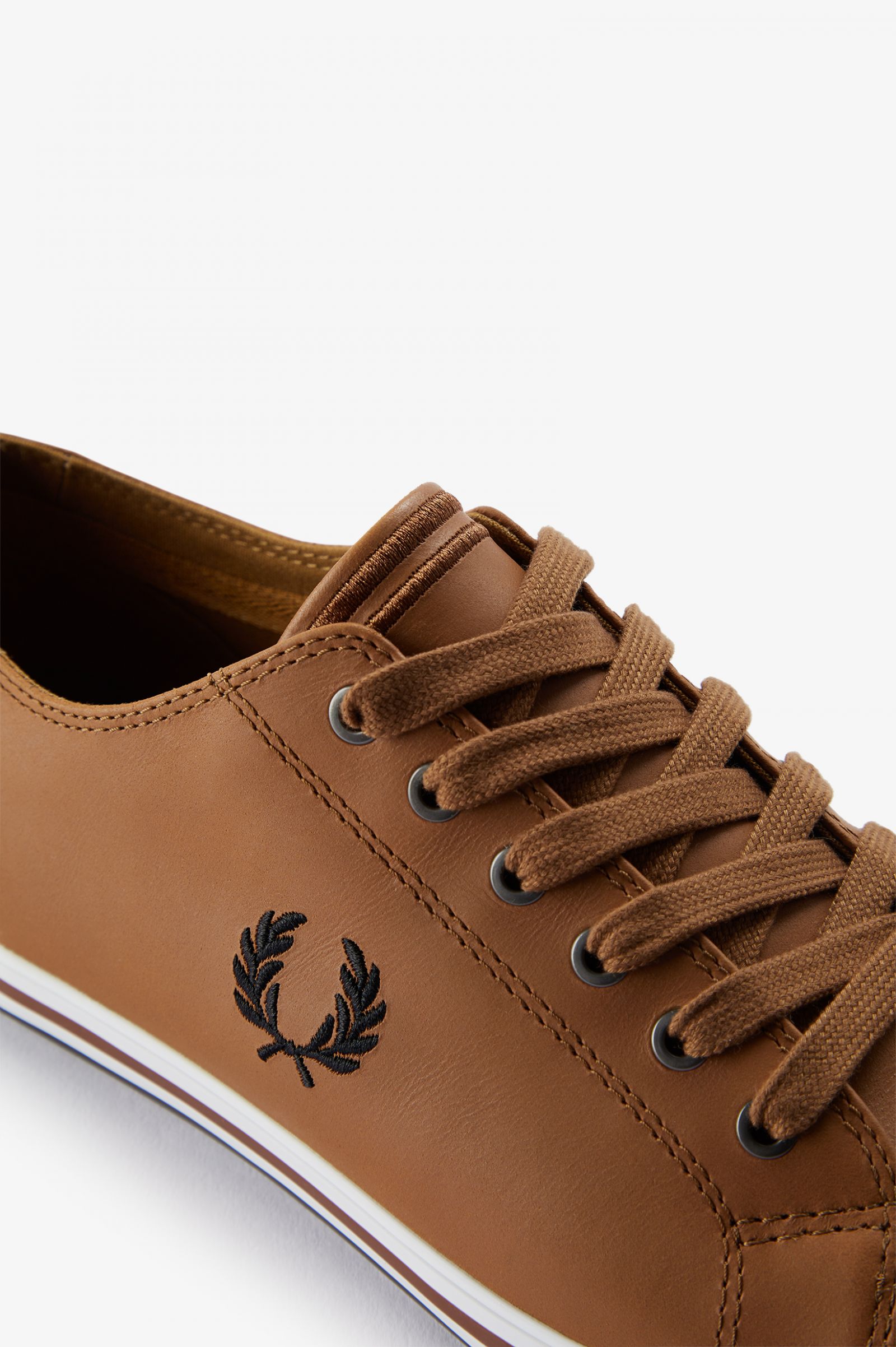 Kingston Dark Caramel / Black 7038765