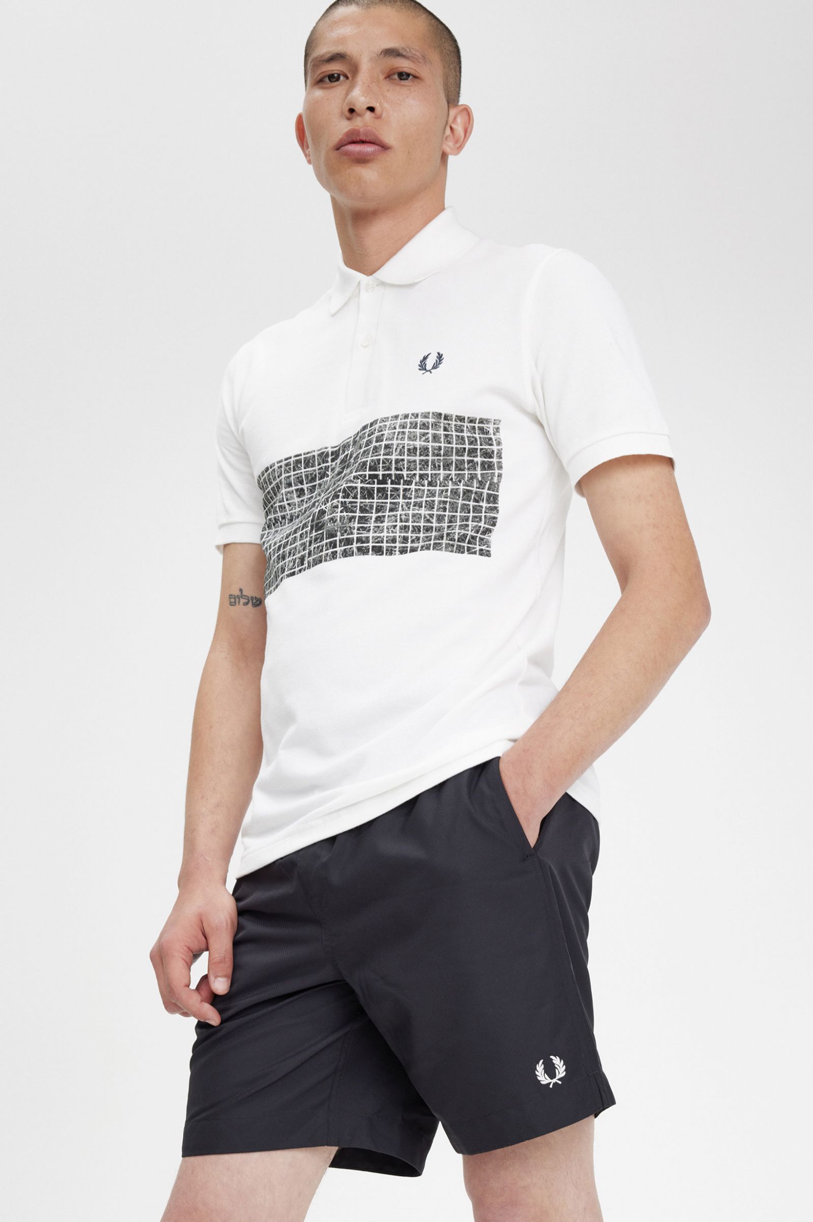 Margaret HowellTennis Print Fred Perry Shirt Ecru / Night Green 7038359