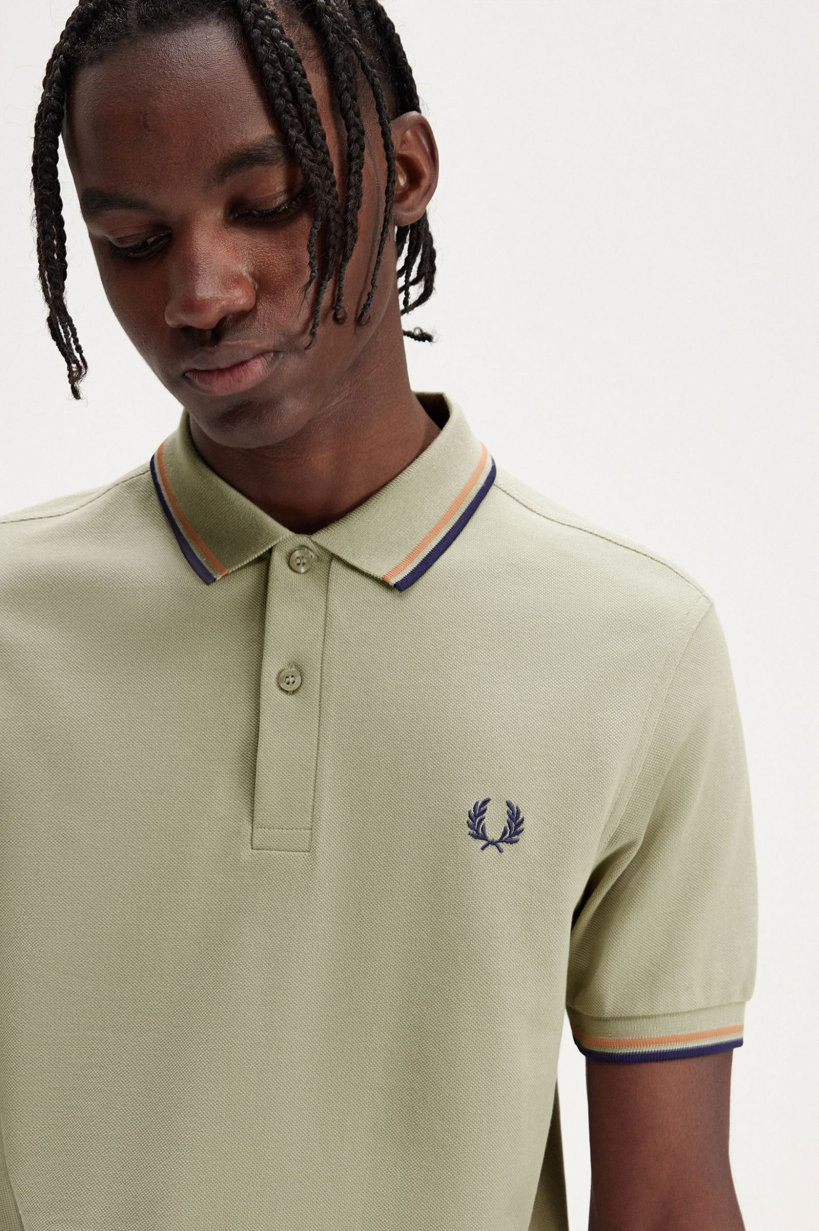 The Fred Perry ShirtM3600 Seagrass / Light Rust / French Navy 7038560