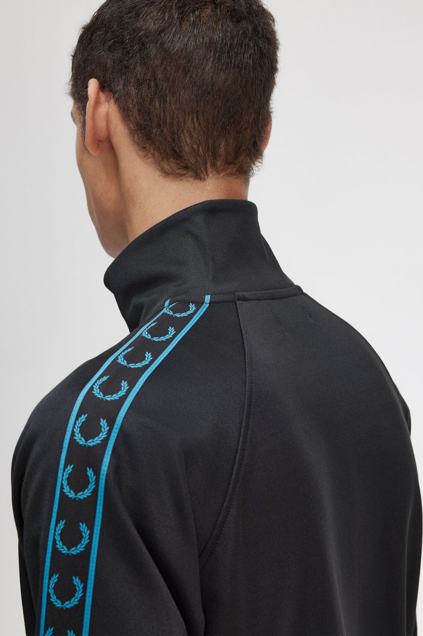 Contrast Tape Track Jacket Black / Cyber Blue 7039117