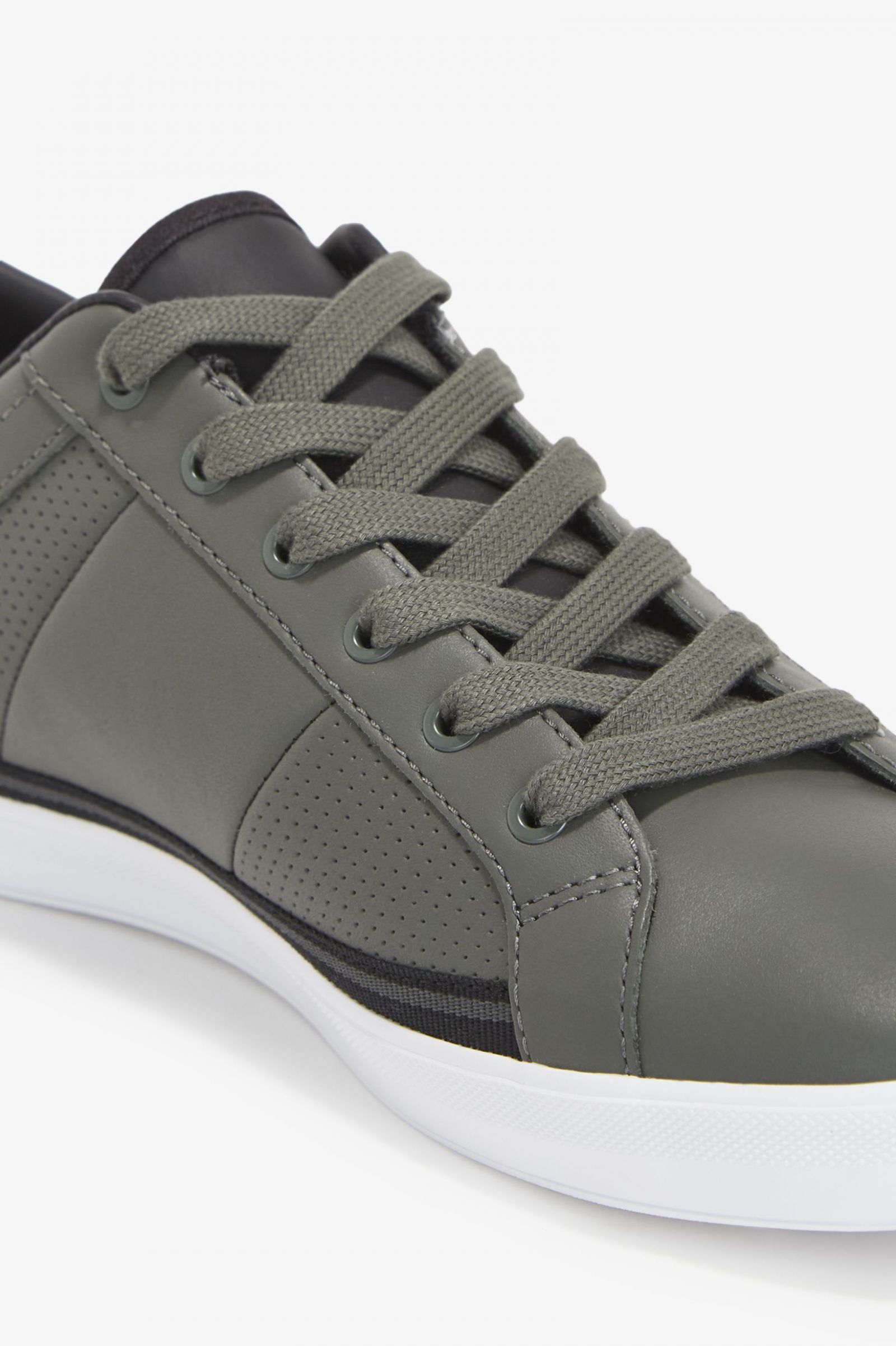 Perforated Baseline Field Green / Black 7038770