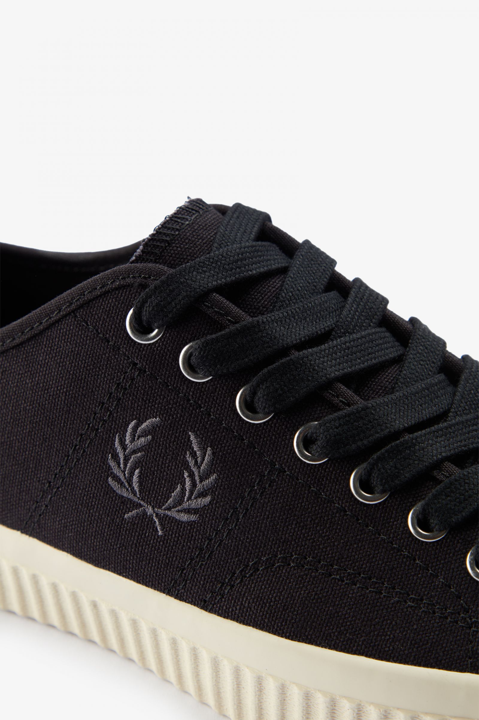Low Hughes Black / Gunmetal 7038763