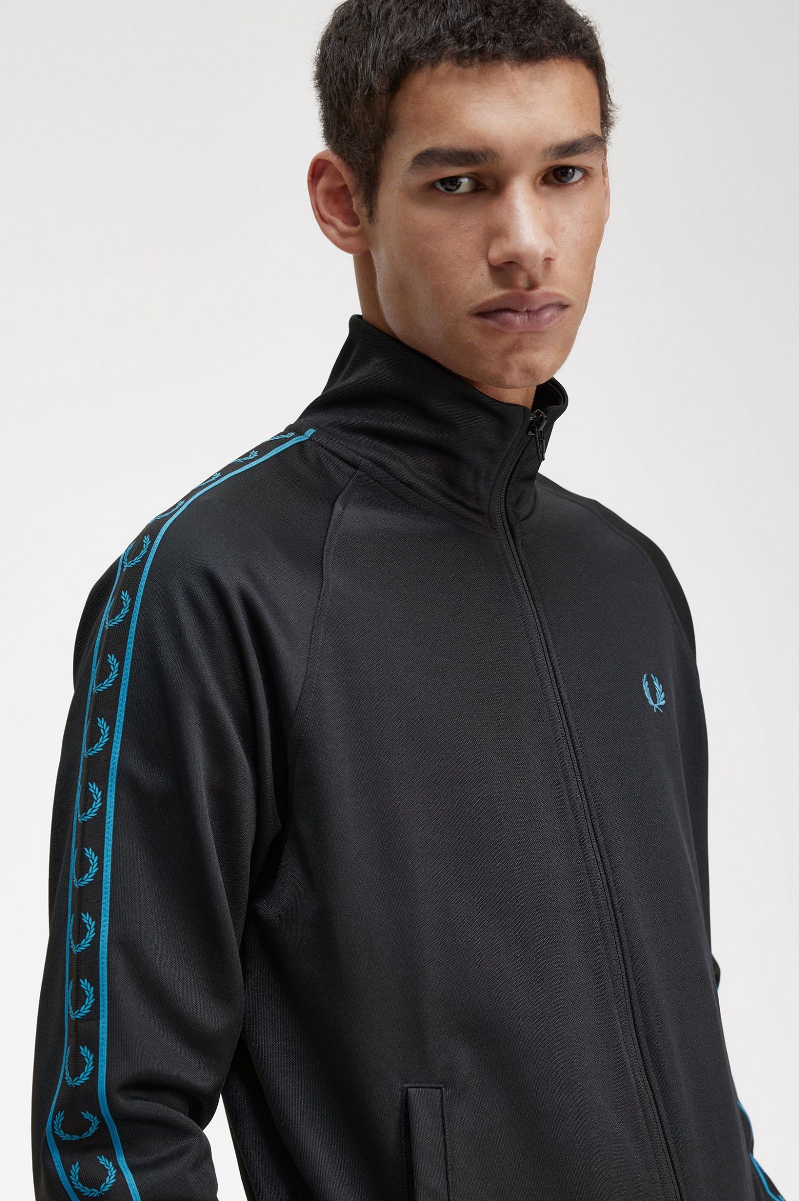 Contrast Tape Track Jacket Black / Cyber Blue 7039117
