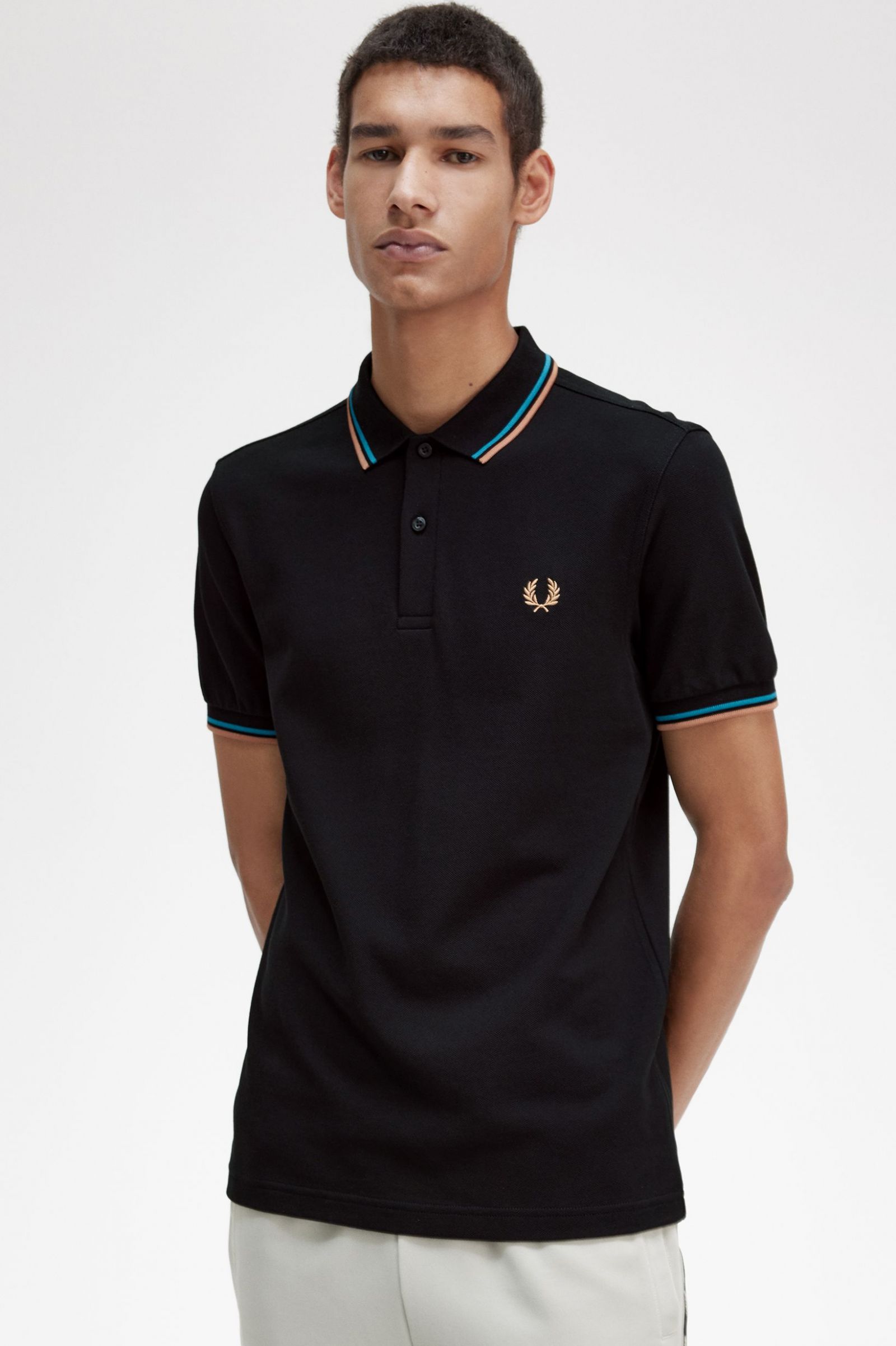 The Fred Perry ShirtM3600 Black / Cyber Blue / Light Rust 7038999
