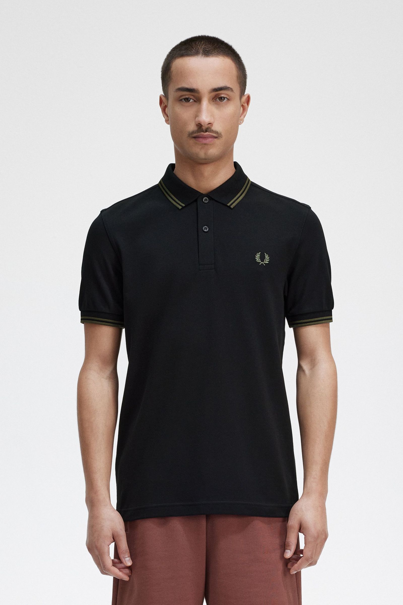 The Fred Perry ShirtM3600 Black / Field Green / Field Green 7038567