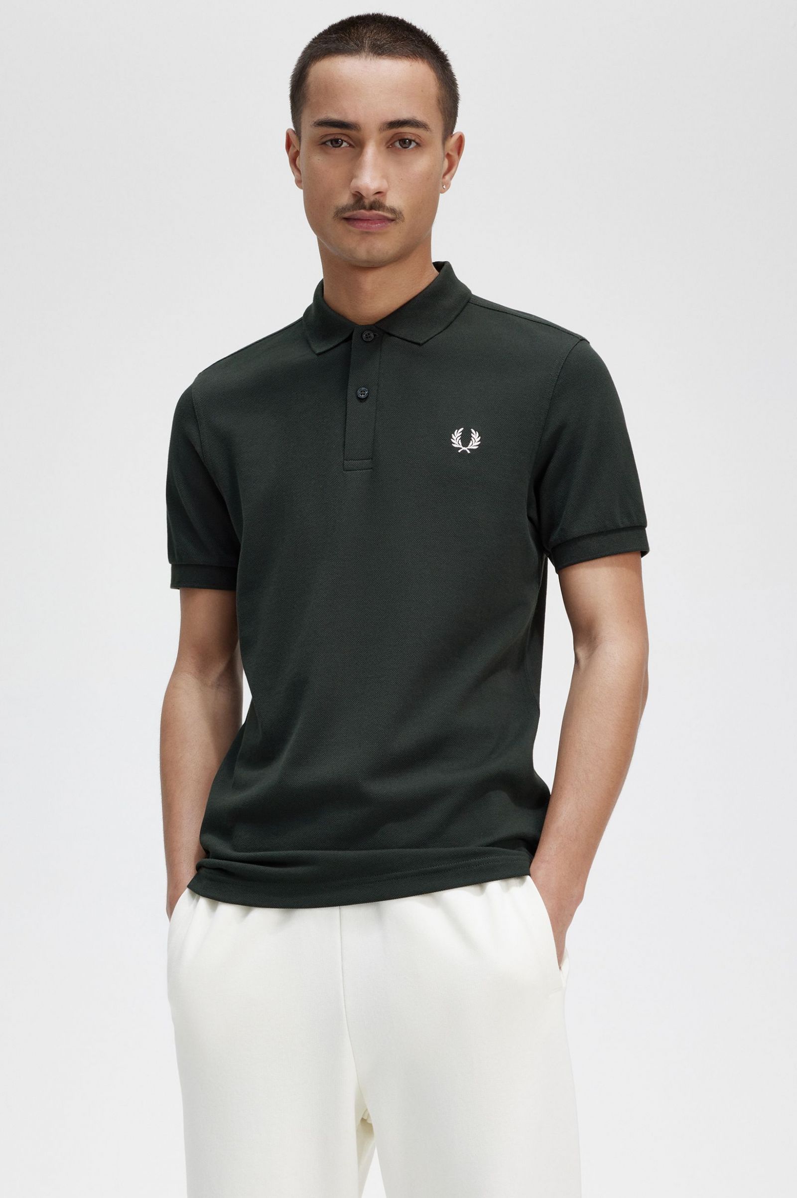 The Fred Perry ShirtM6000 Night Green / Snow White 7039031
