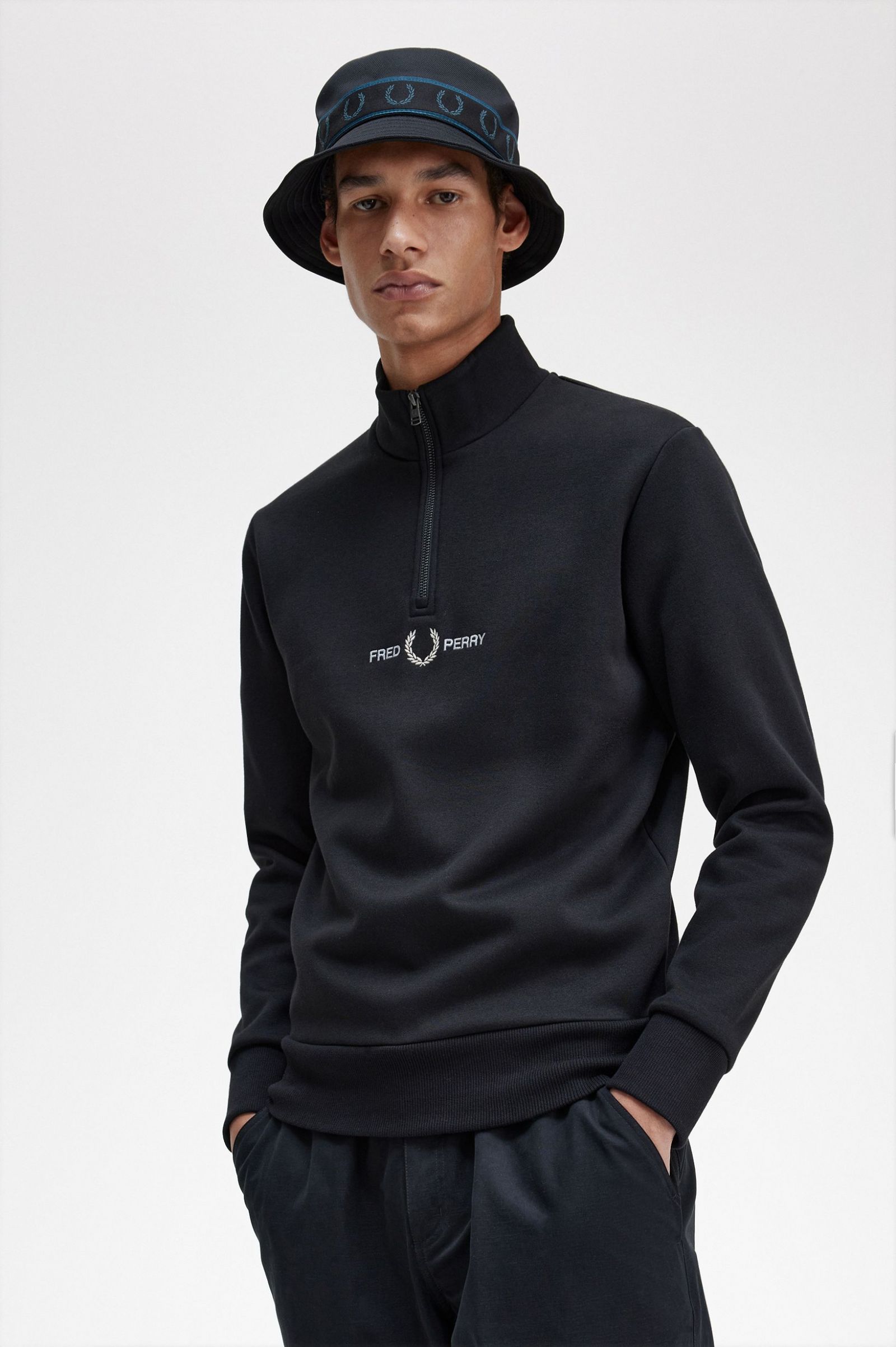 Embroidered Half Zip Sweatshirt Navy 7038884
