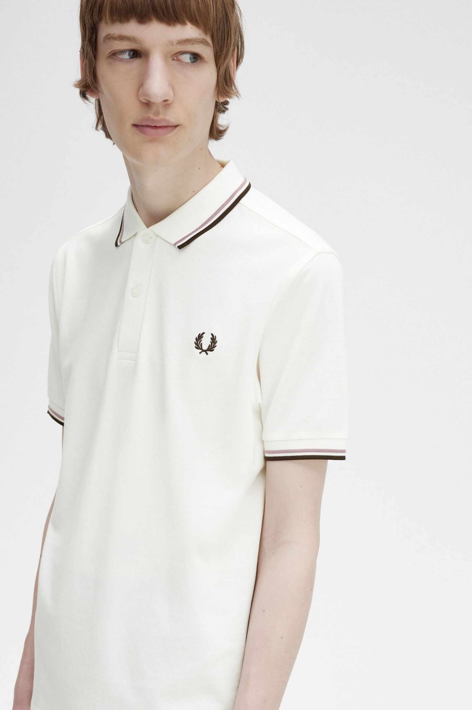 The Fred Perry ShirtM3600 Snow White / Deep Pink / Burnt Tobacco 7038586