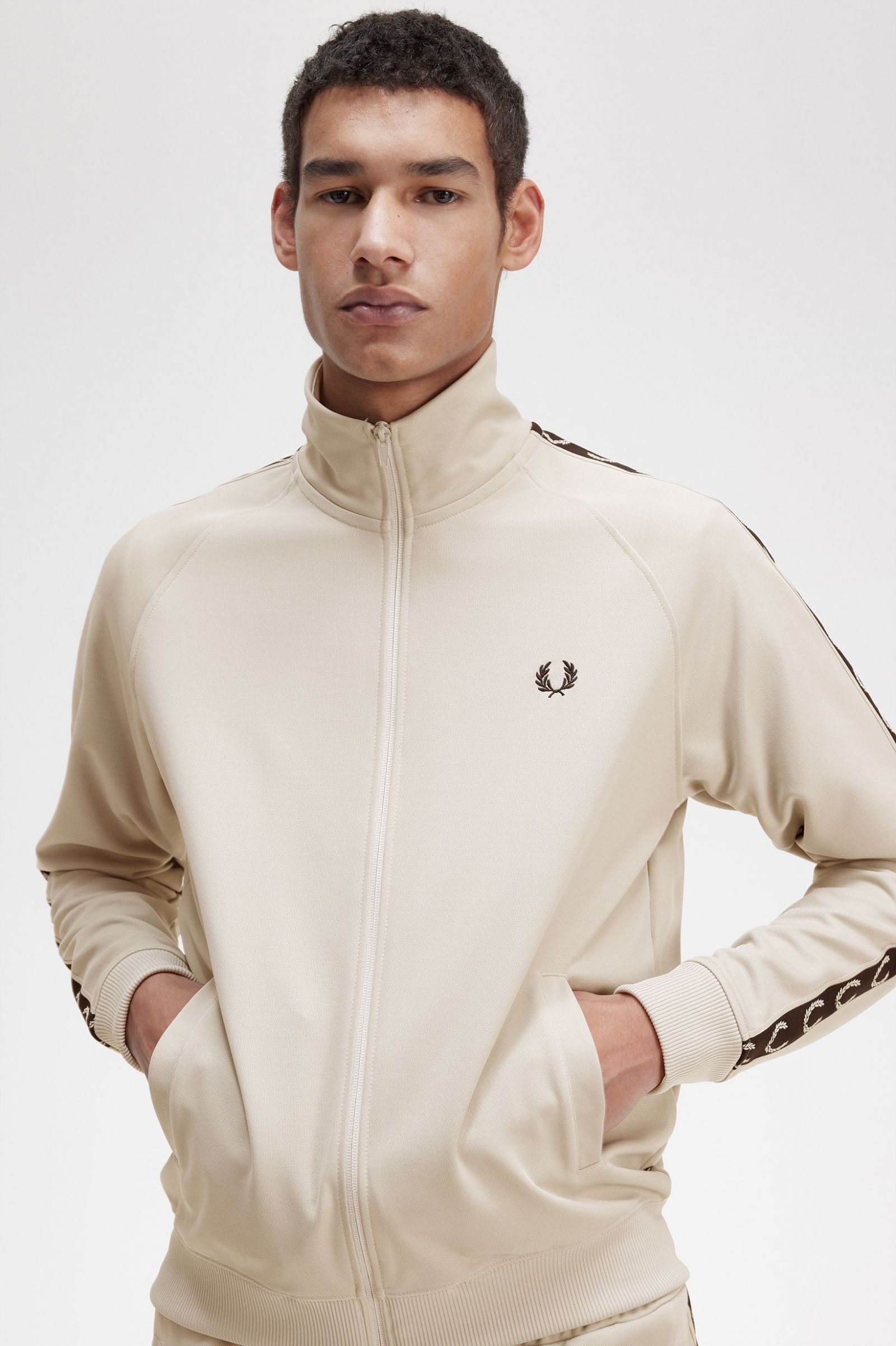 Contrast Tape Track Jacket Light Oyster / Black 7039123