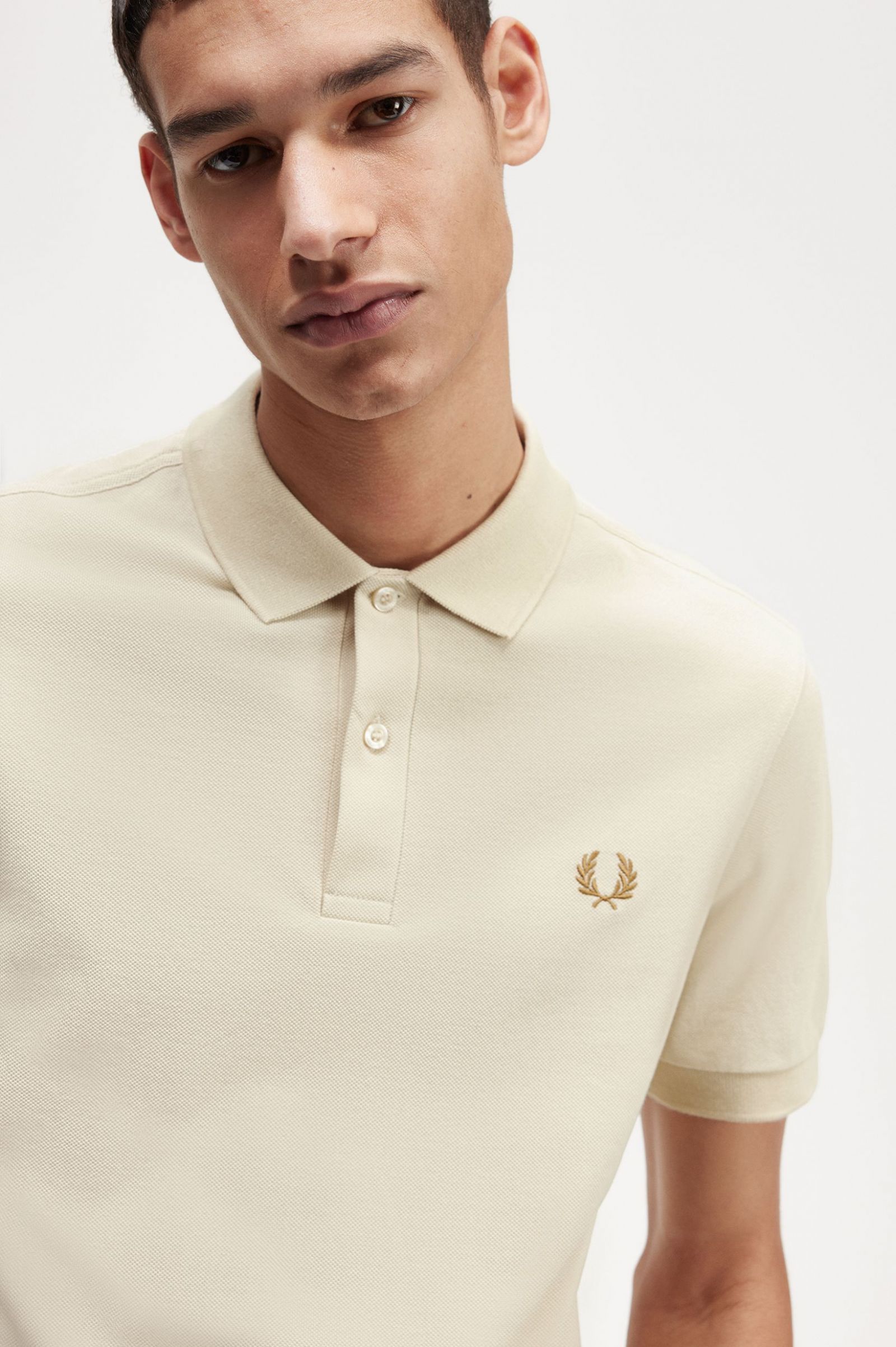 The Fred Perry ShirtM6000 Oatmeal / Dark Caramel 7039014