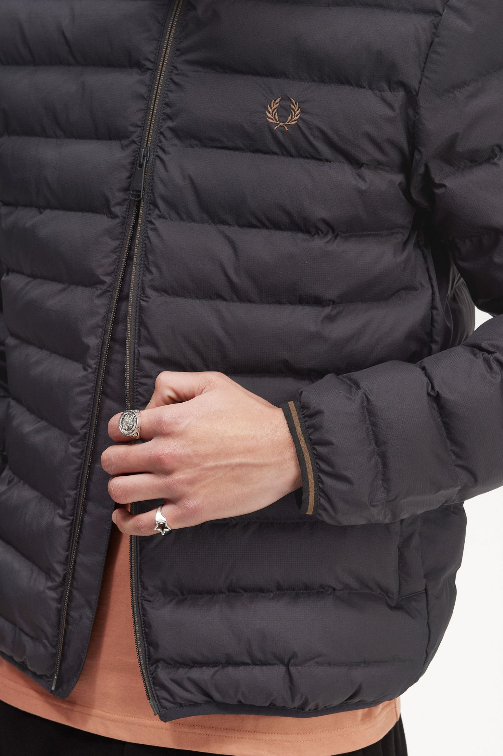 Insulated Jacket Black 7038277