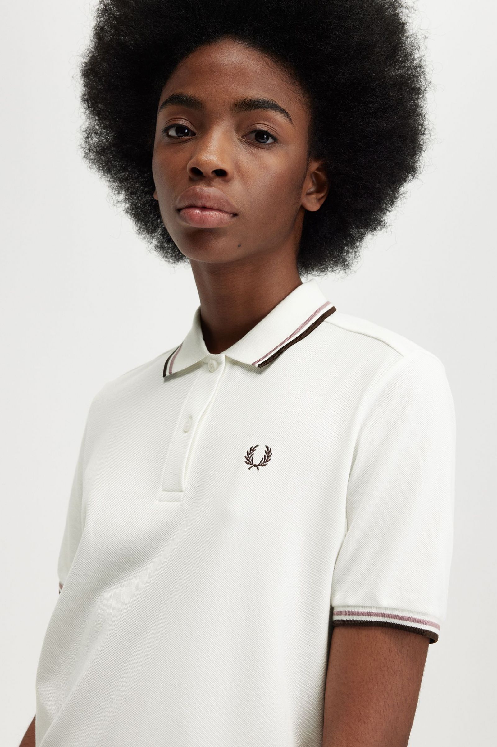 The Fred Perry ShirtG3600 Snow White / Dark Pink / Burnt Tobacco 7039463