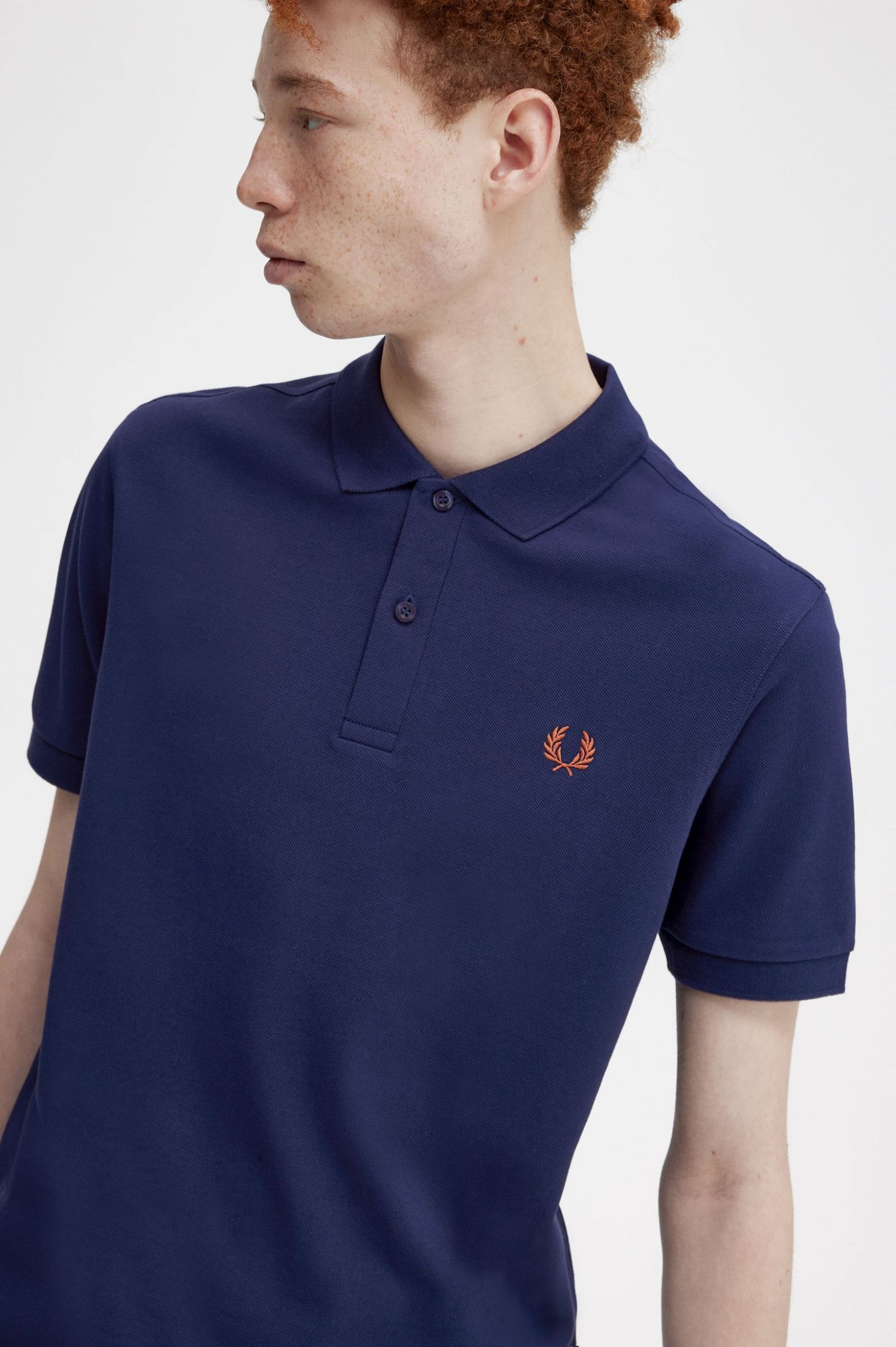 The Fred Perry ShirtM6000 French Navy / Whisky Brown 7038508