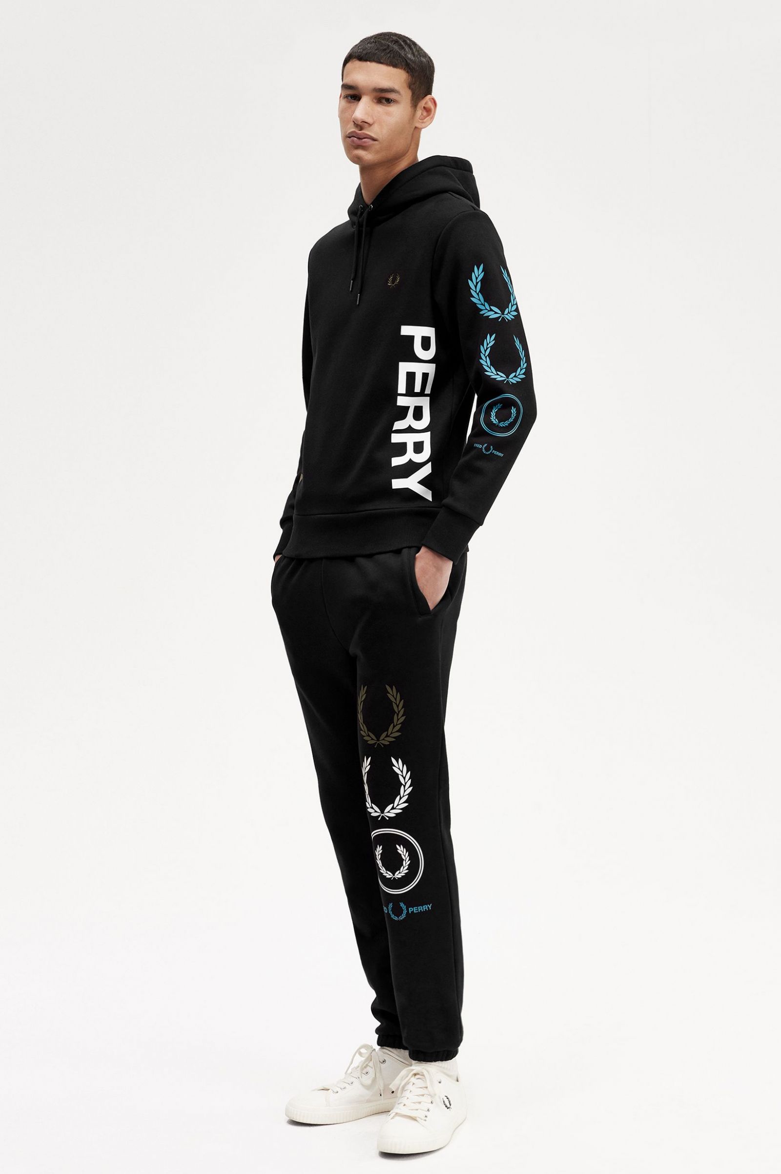 Graphic Branding Hooded Sweatshirt Black 7038885