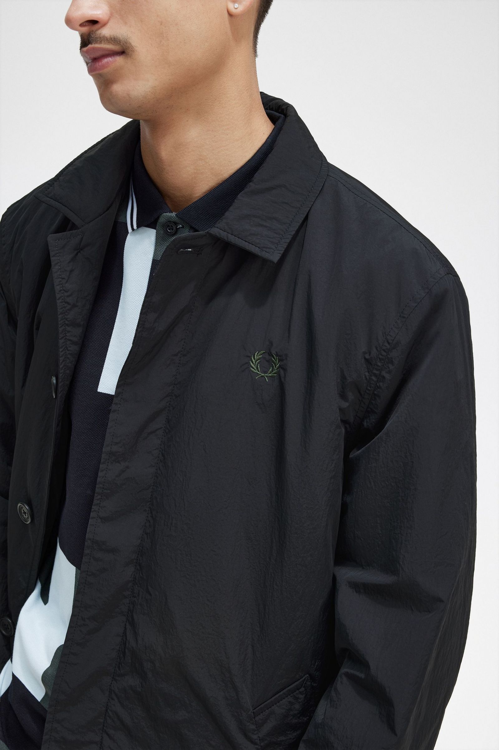 Button Through Mac Black 7038301