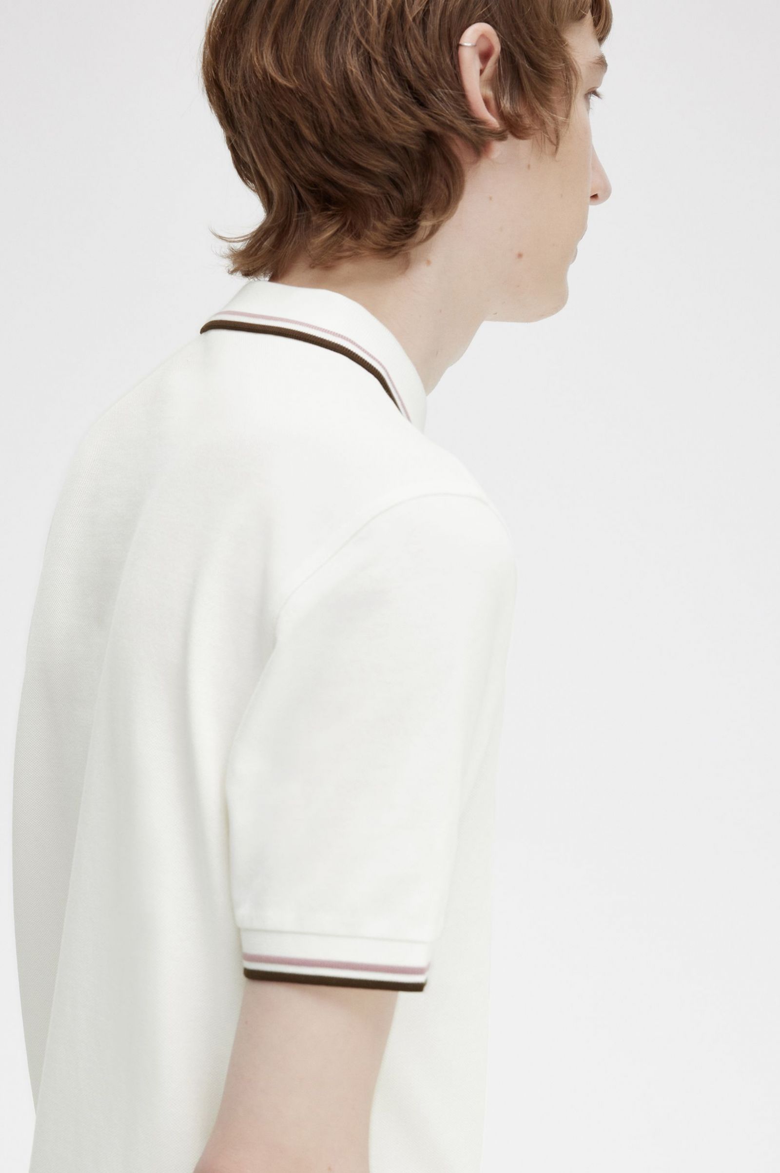 The Fred Perry ShirtM3600 Snow White / Deep Pink / Burnt Tobacco 7038586