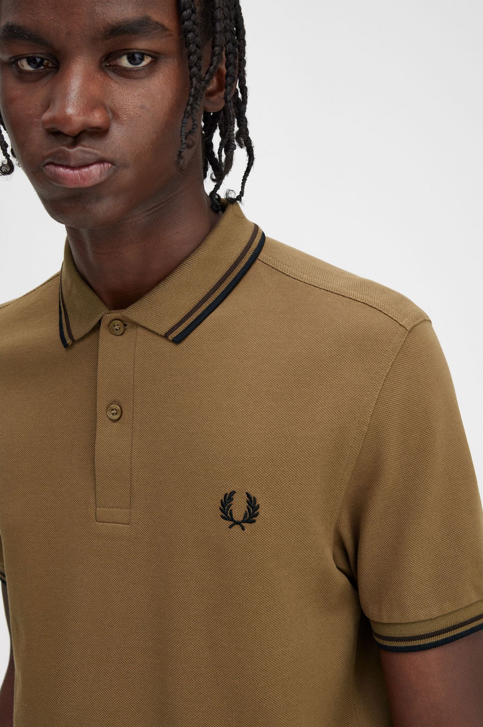 The Fred Perry ShirtM3600 Shaded Stone / Burnt Tobacco / Black 7038530