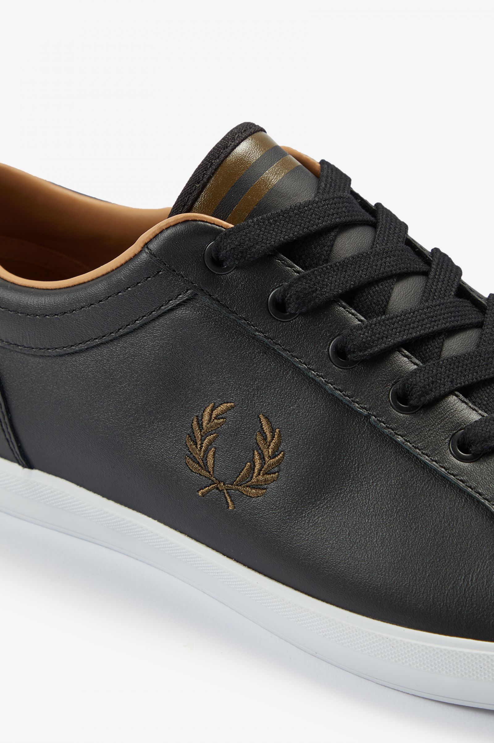 Baseline Black 7038746