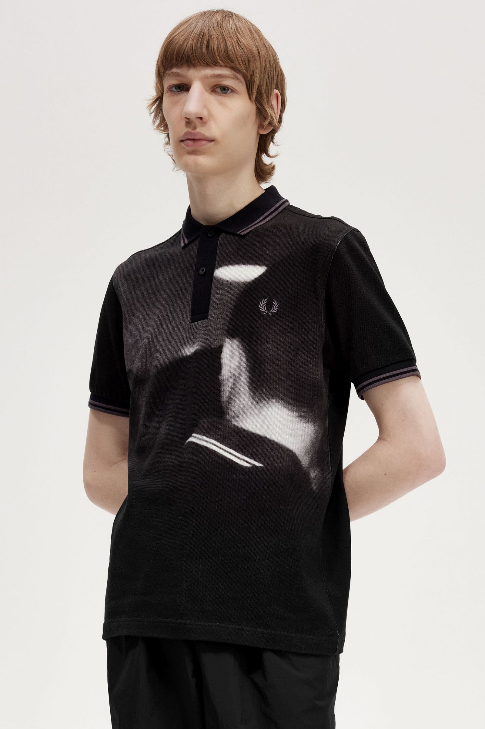Rave Graphic Fred Perry Shirt Black 7038519