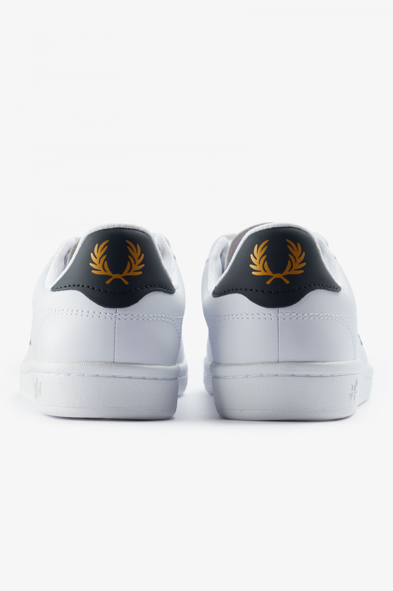 B721 White / Navy 7038771