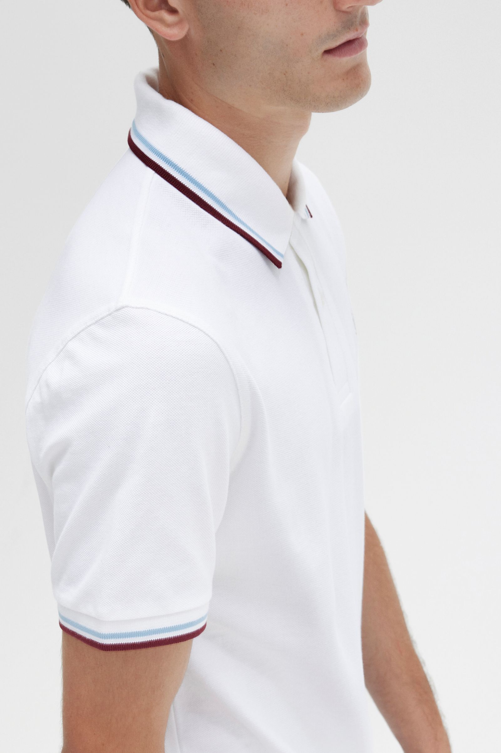 The Fred Perry ShirtM12 White / Ice / Maroon 7038572
