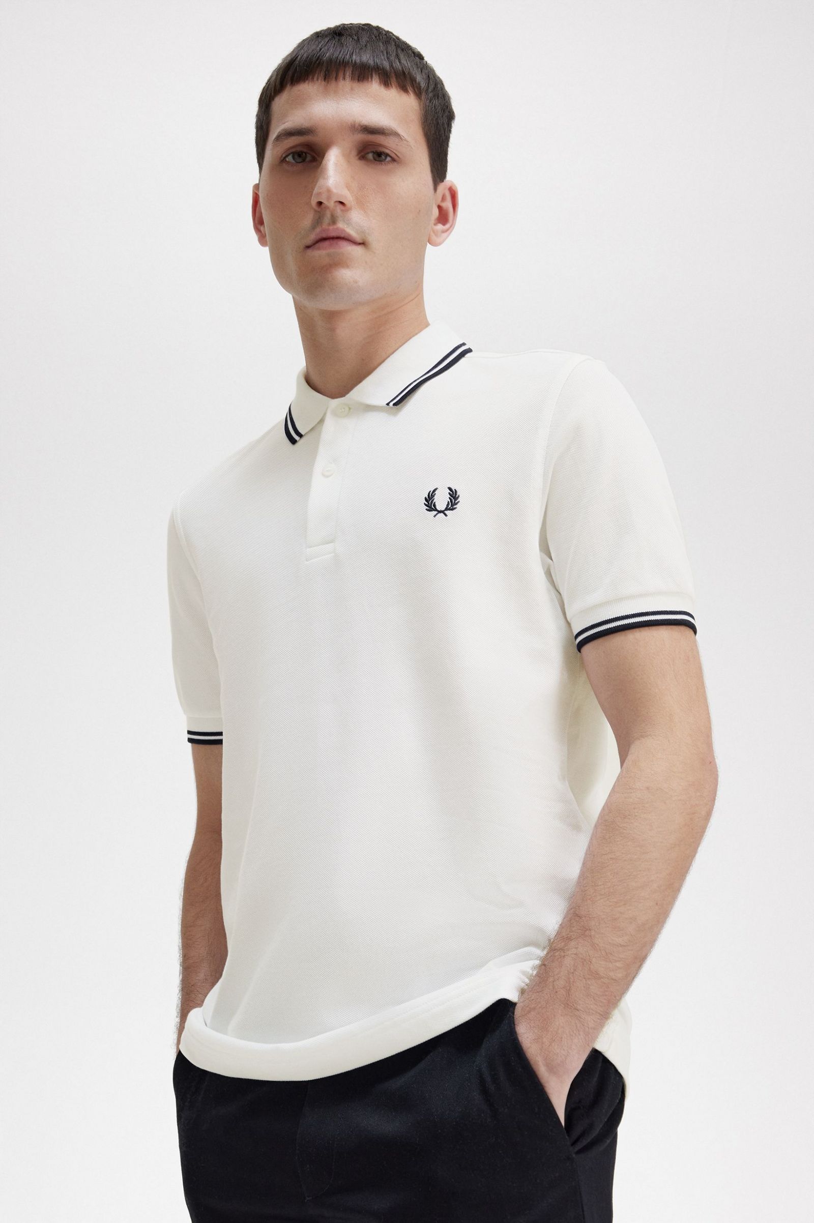 The Fred Perry ShirtM3600 White / Black / Black 7039019