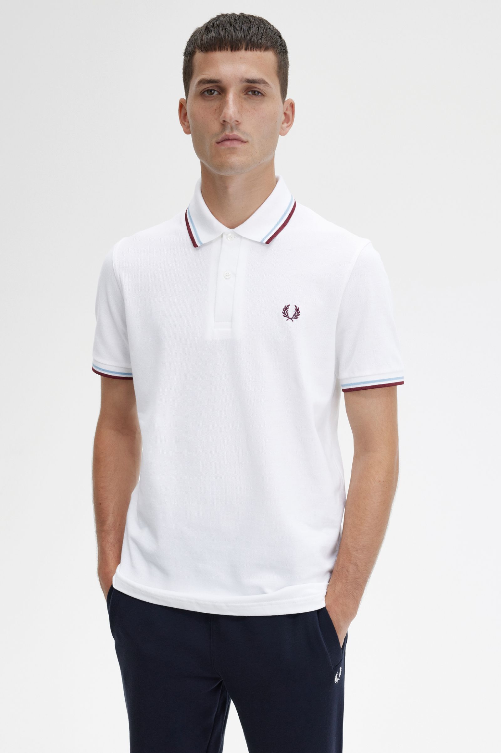 The Fred Perry ShirtM12 White / Ice / Maroon 7038572