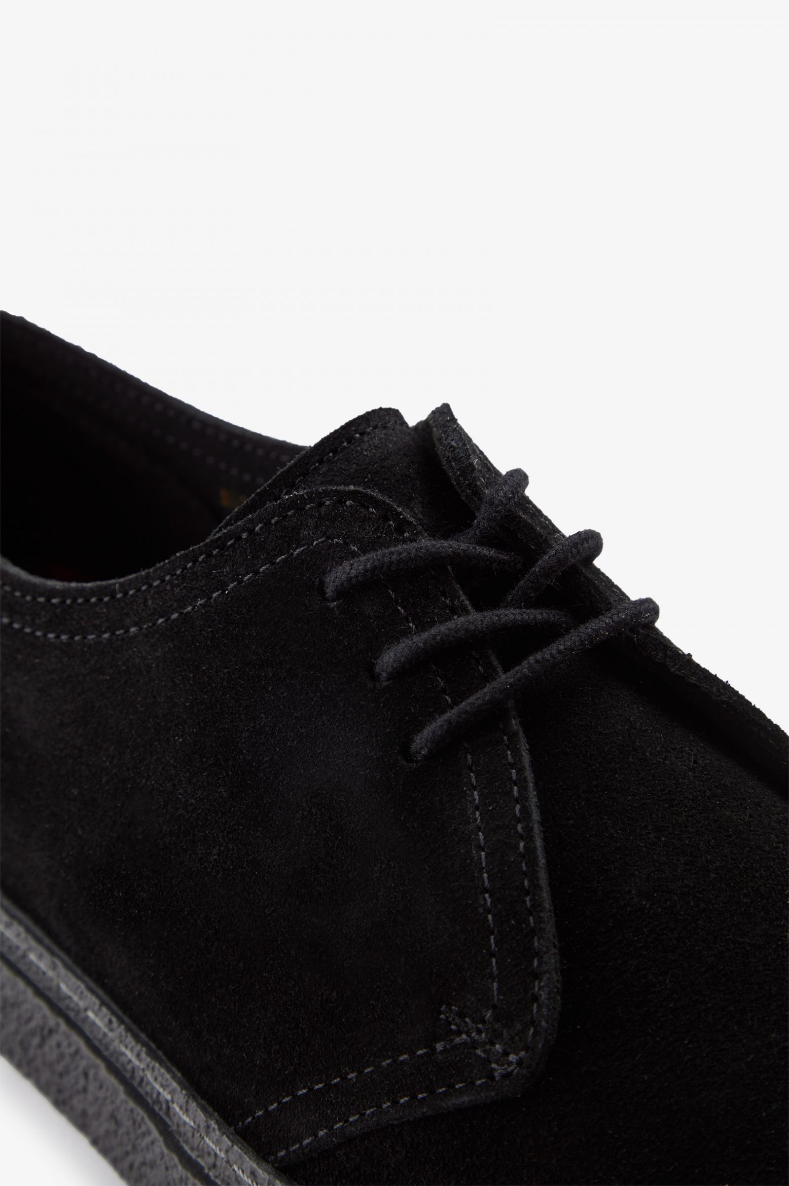 Linden Black 7038759