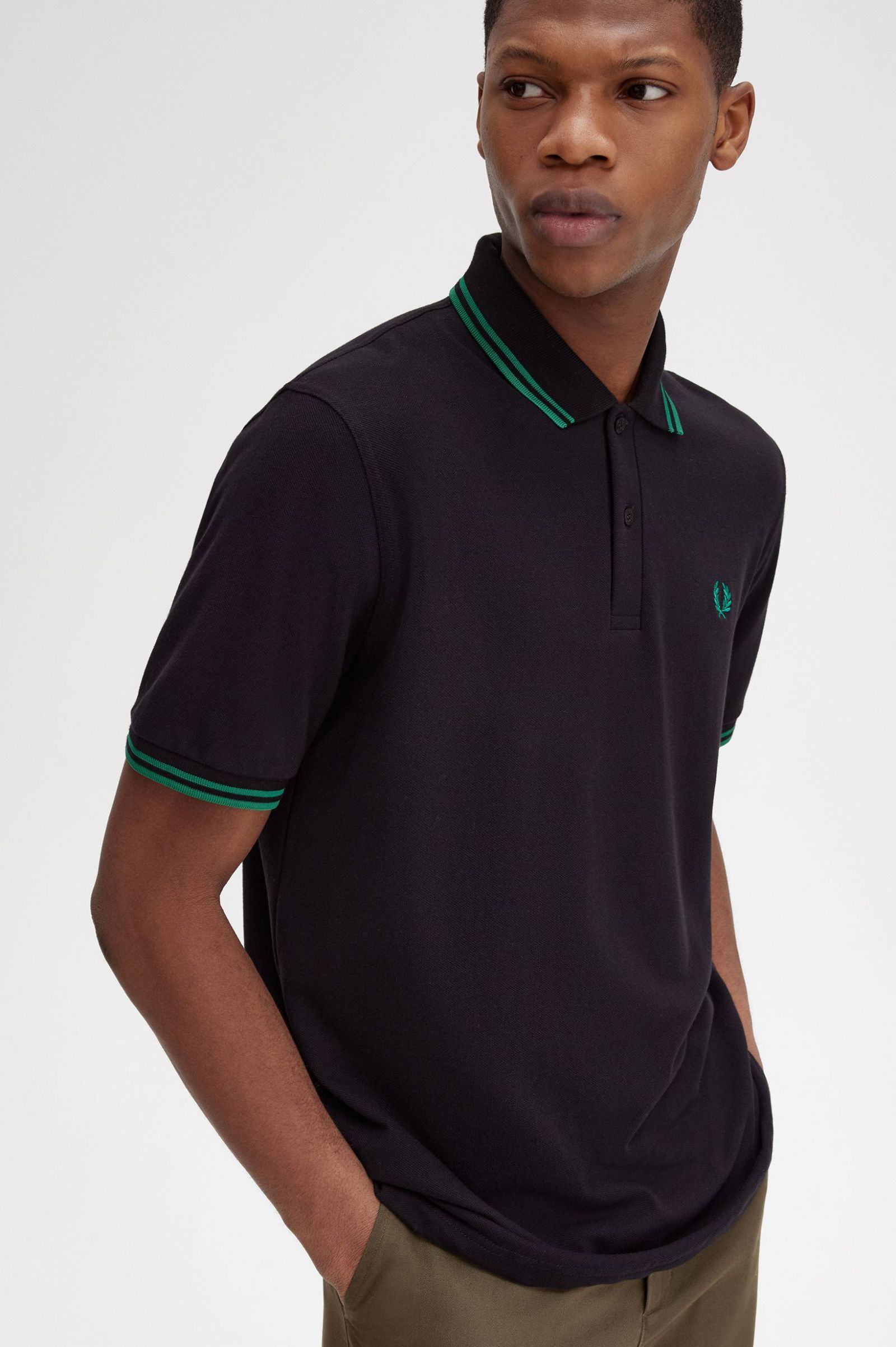 The Fred Perry ShirtM12 Black / Fred Perry Green / Fred Perry Green 7039077