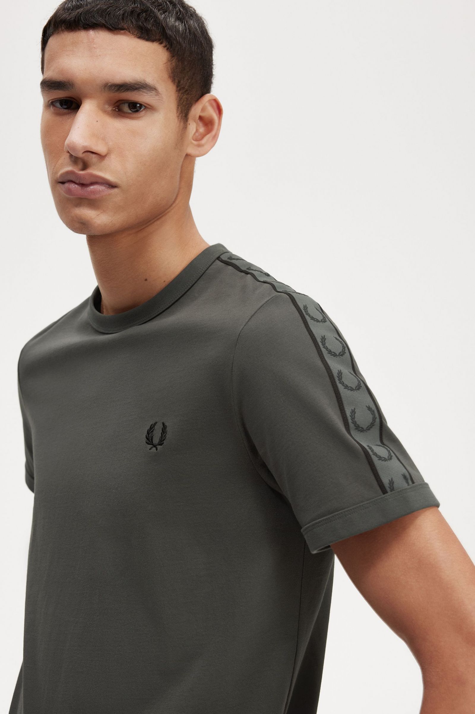 Contrast Tape Ringer T-Shirt Field Green / Field Green 7038915