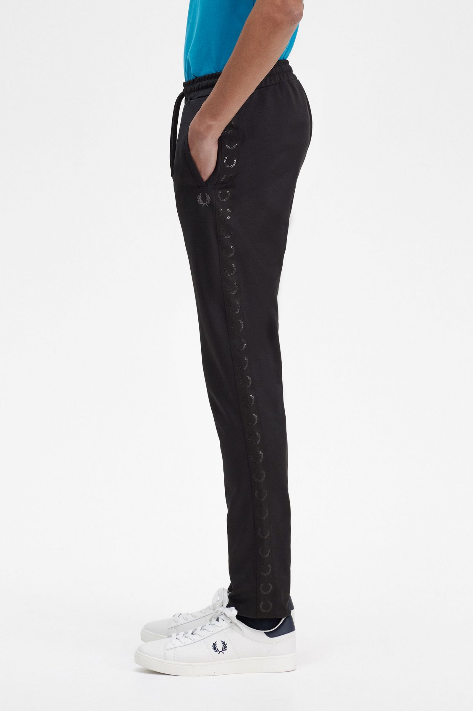 Taped Track Pants Black / Black 7039136