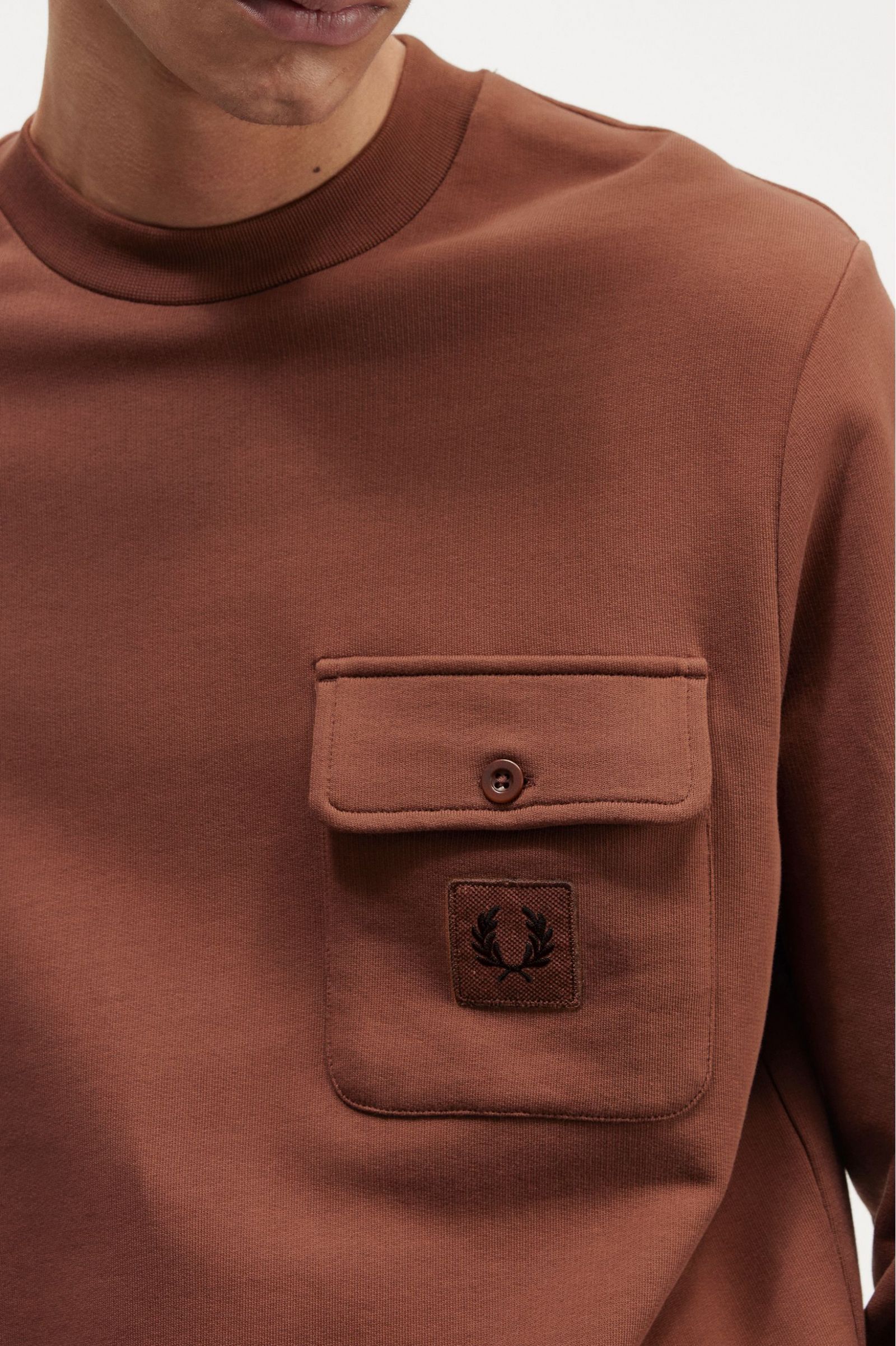Badge Detail Crew Neck Sweatshirt Whisky Brown 7038872