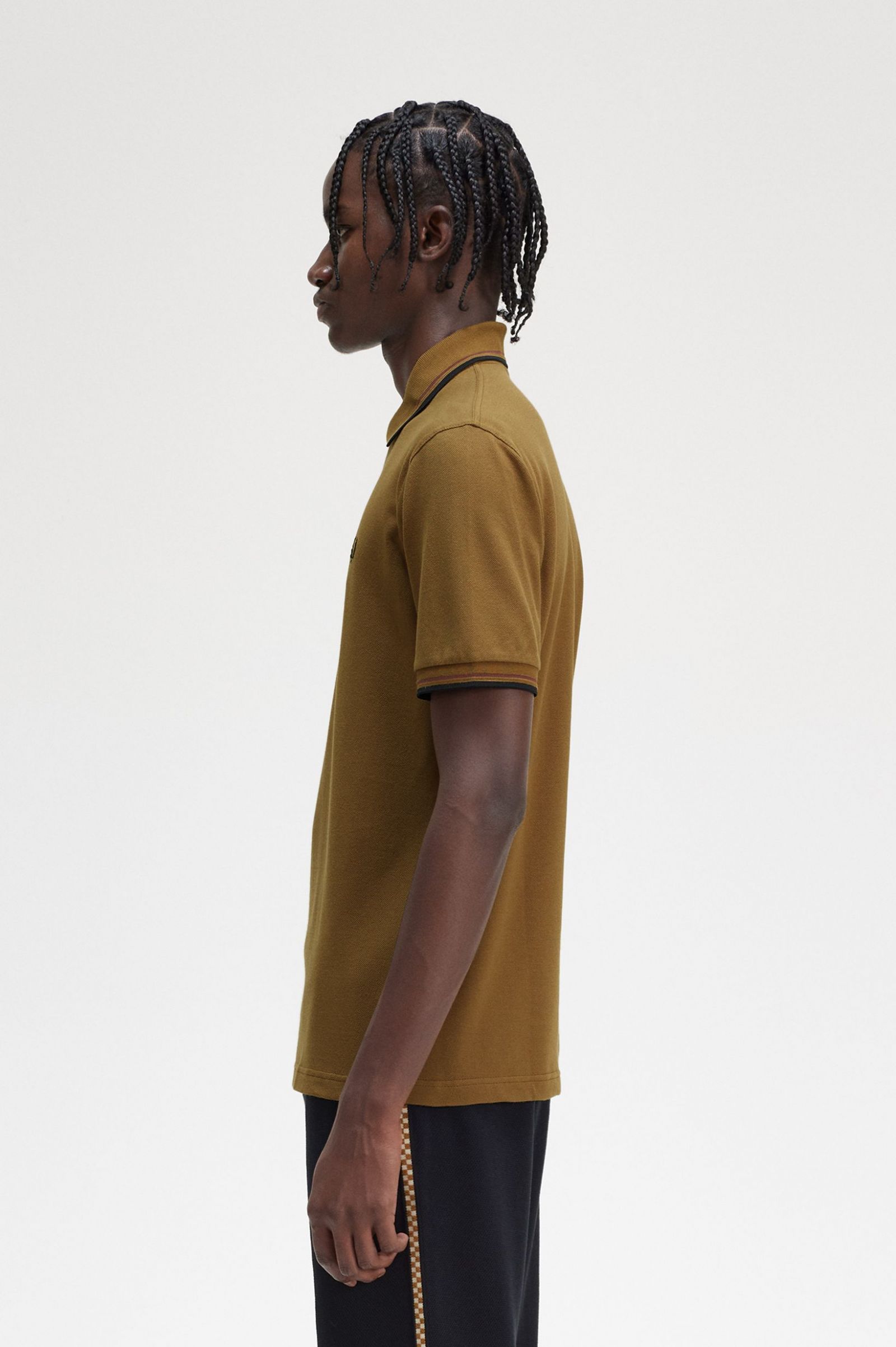 The Fred Perry ShirtM12 Dark Caramel / Whisky Brown / Black 7039058