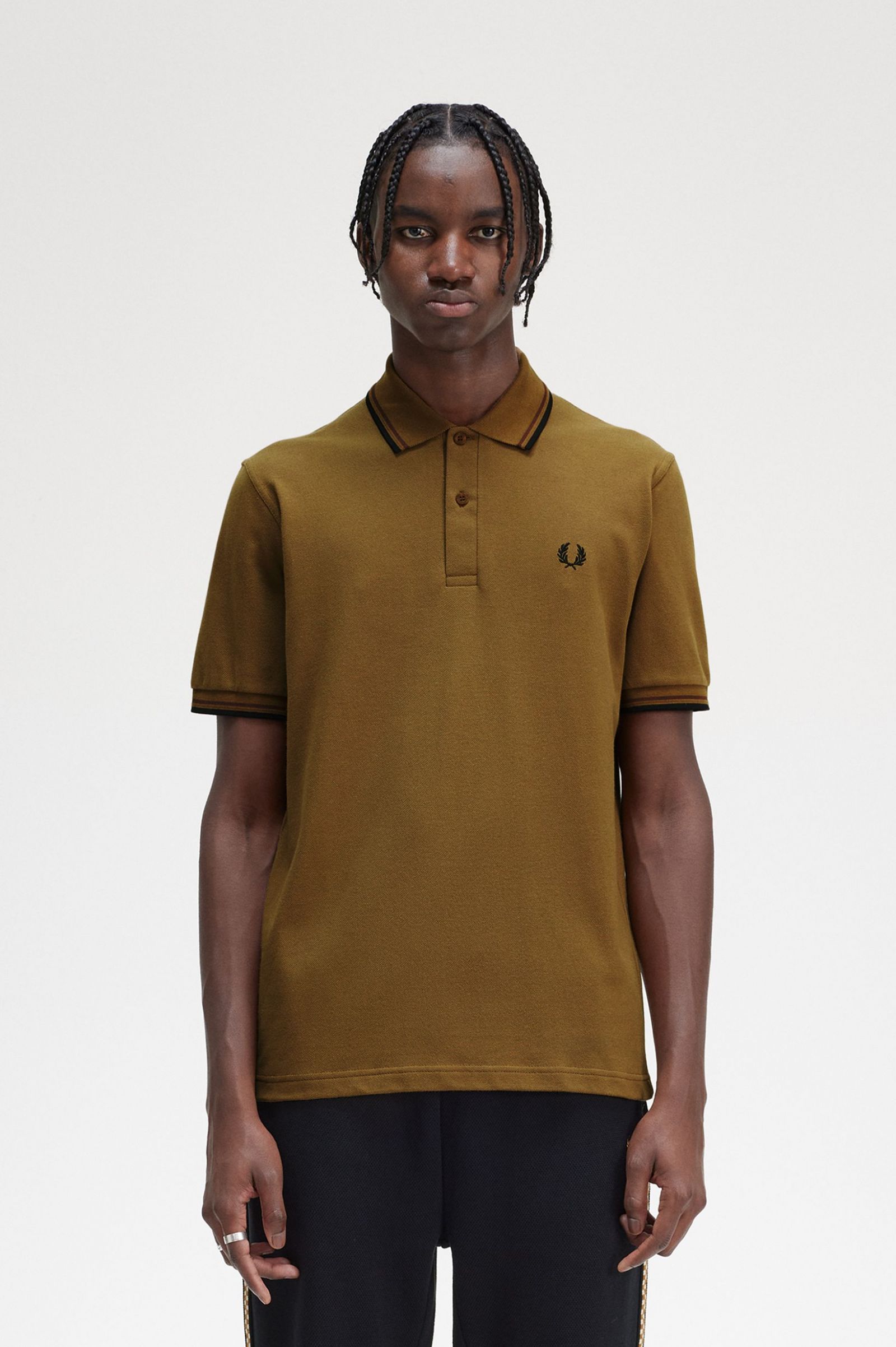 The Fred Perry ShirtM12 Dark Caramel / Whisky Brown / Black 7039058
